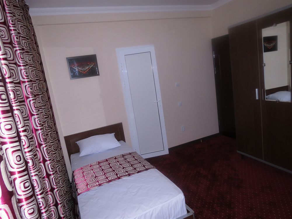 Rohat Hotel Chilonzor Taskent Exterior foto