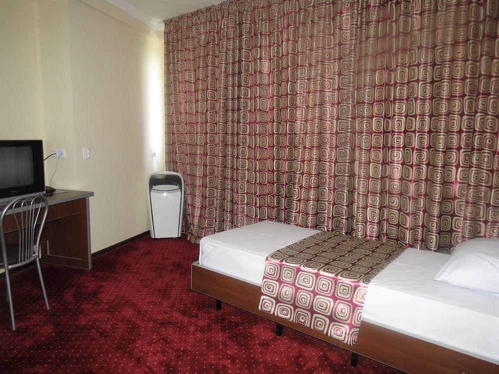 Rohat Hotel Chilonzor Taskent Exterior foto