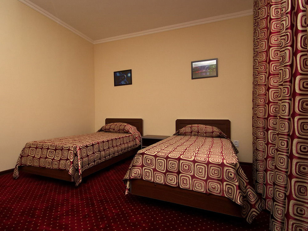 Rohat Hotel Chilonzor Taskent Exterior foto