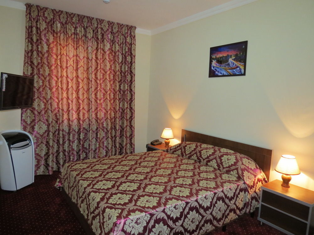 Rohat Hotel Chilonzor Taskent Exterior foto